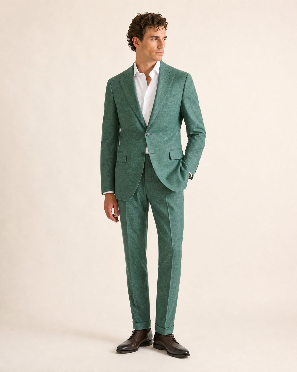 Costume deux pièces vert - silhouette