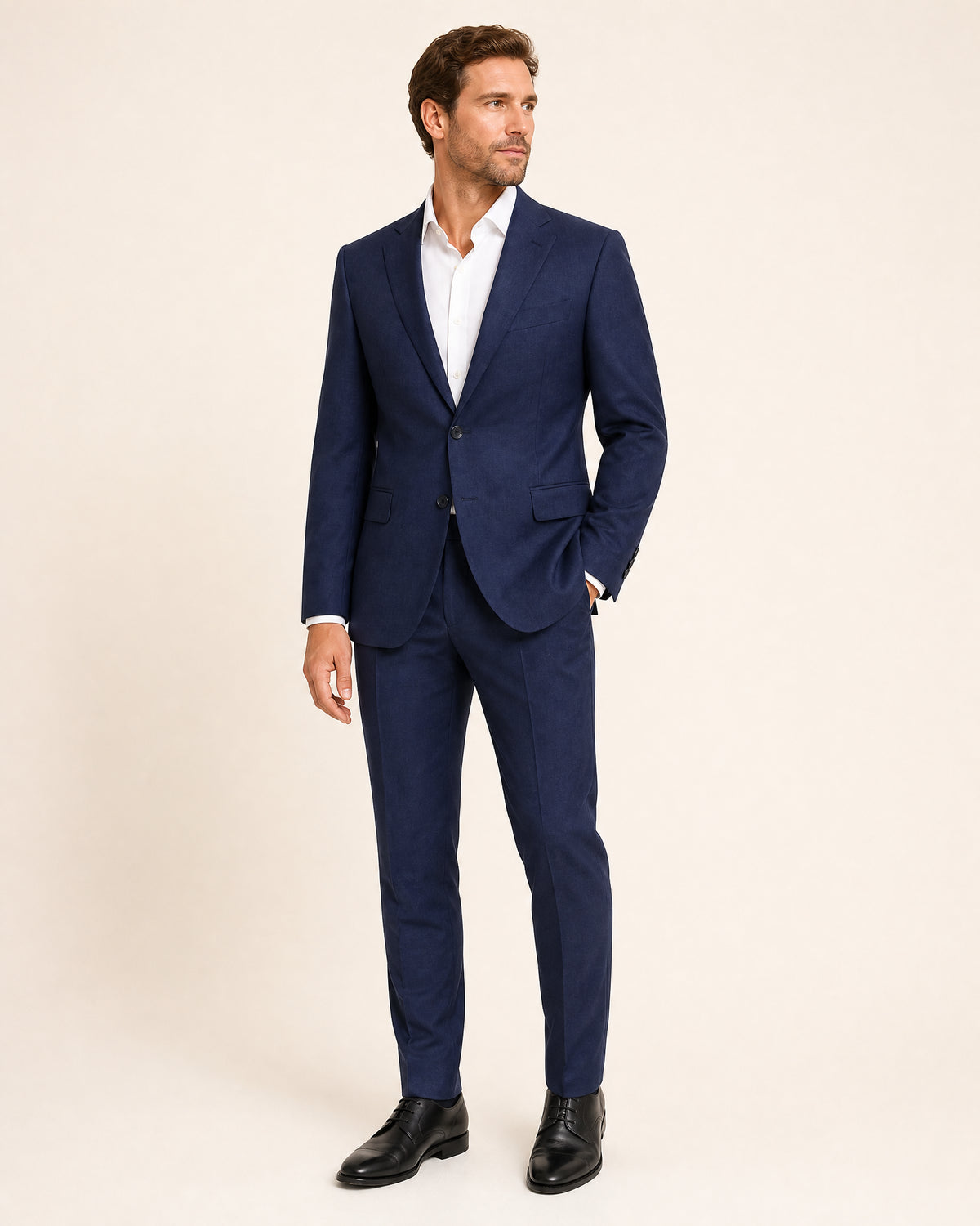 Costume deux pièces bleu marine - silhouette